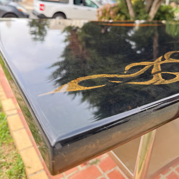 Inkwave – Custom Resin & Wood Art Table - Image 2